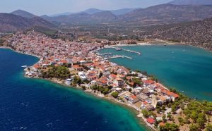 Ερμιόνη: Το στεργιανό «νησί» της Αργολίδας που κλέβει τις εντυπώσεις